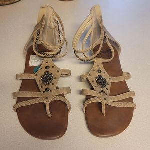 Womens tan strappy sandals